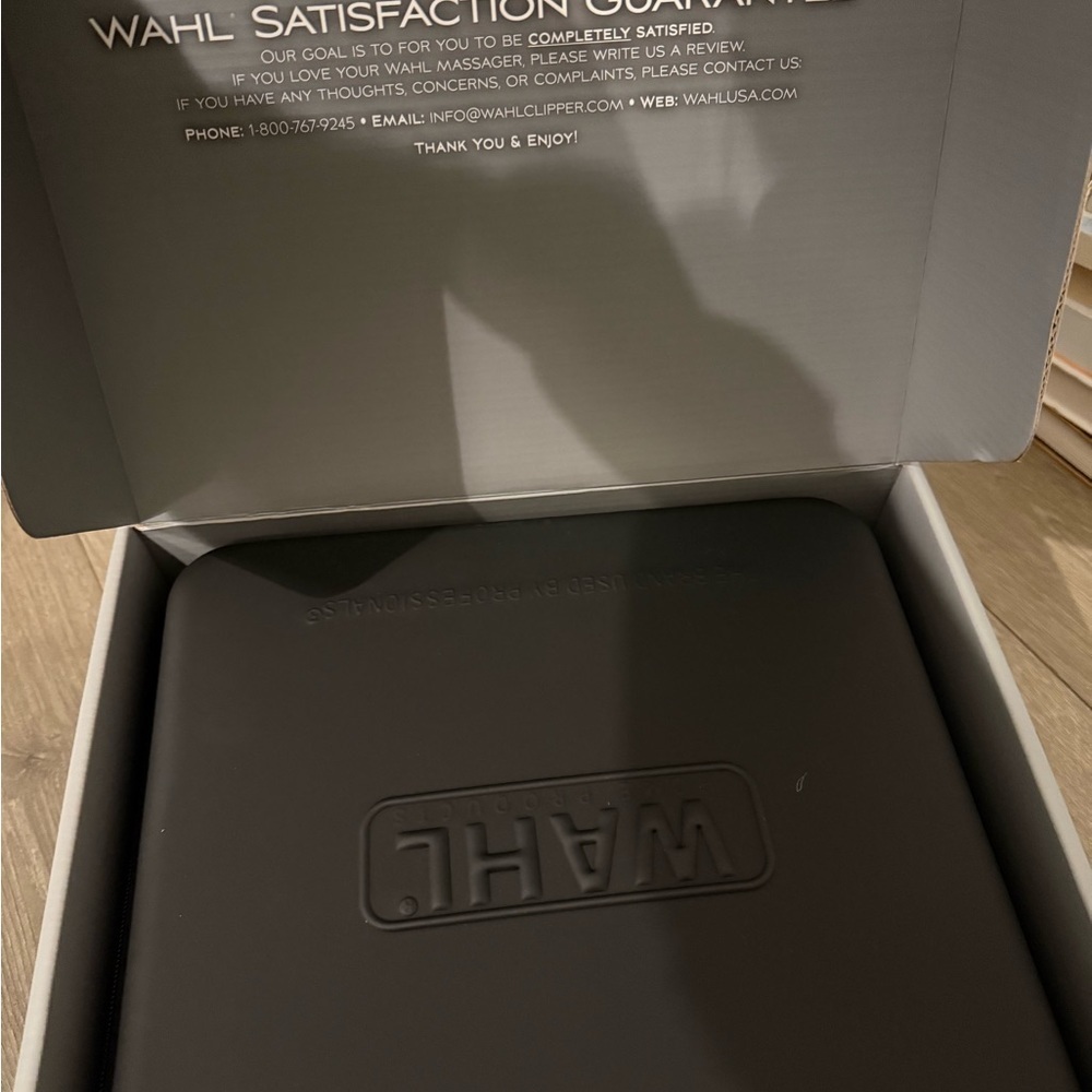 New Wahl DELUXE HEAT THERAPY CORDED ROTARY VIBRATORY MASSAGER - Picture 4 of 4